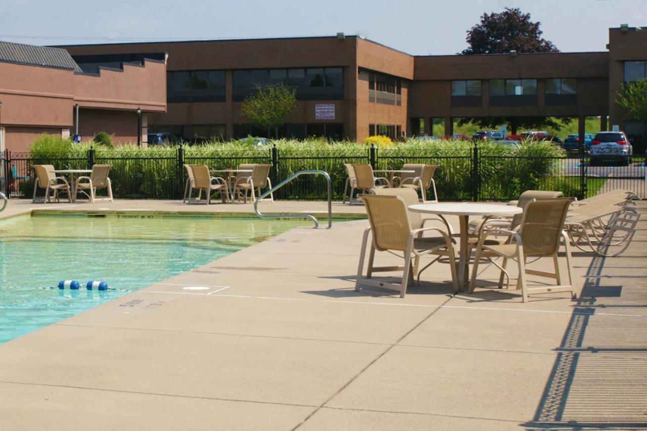 Best Western Galleria Inn & Suites Cheektowaga Exterior foto